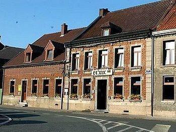 Auberge Le XIX Eme Thulin Екстериор снимка